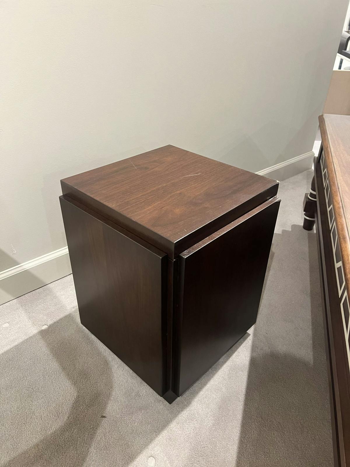 Century 33H-610-3 Bunching End Table Tribeca Century 33H-610-3 Bunching End Table Tribeca