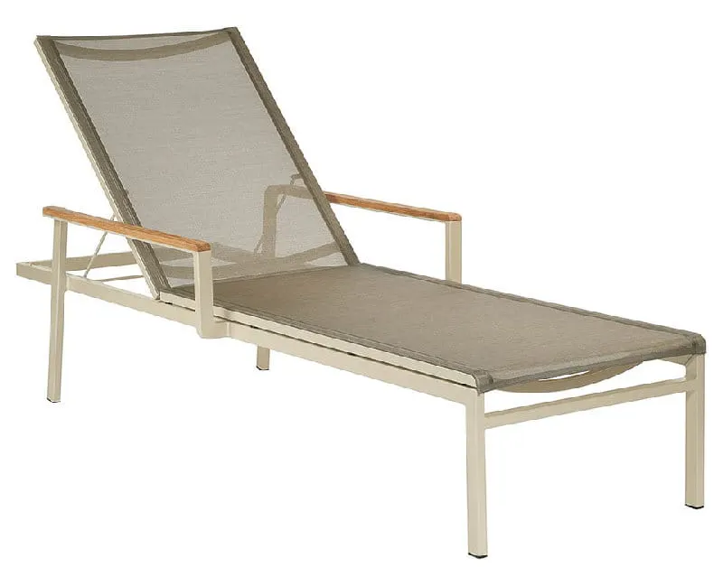 Barlow Tyrie 1AUL.01.500 Aura Occasional Lounger Barlow Tyrie 1AUL.01.500 Aura Occasional Lounger