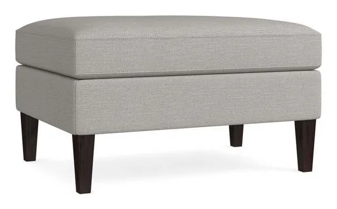 Bassett 1402-3525 Dover Medium Rectangle Ottoman Bassett 1402-3525 Dover Medium Rectangle Ottoman