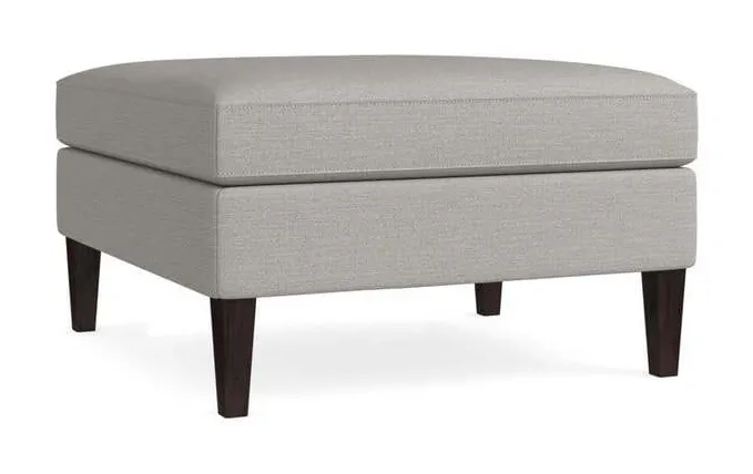 Bassett 1404-3535 Danbury Medium Square Ottoman Bassett 1404-3535 Danbury Medium Square Ottoman