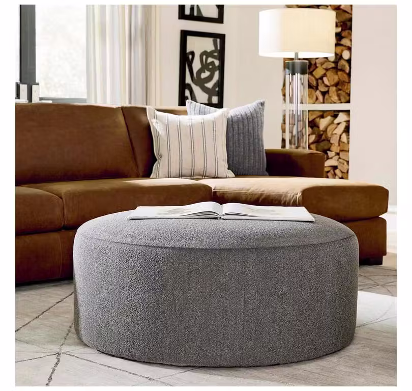 Bassett 1406-38R Kelly Round Ottoman Bassett 1406-38R Kelly Round Ottoman