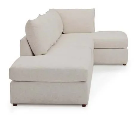 Bassett 2676-CBSECT Beckham Chaise Sectional With Bumper Bassett 2676-CBSECT Beckham Chaise Sectional With Bumper