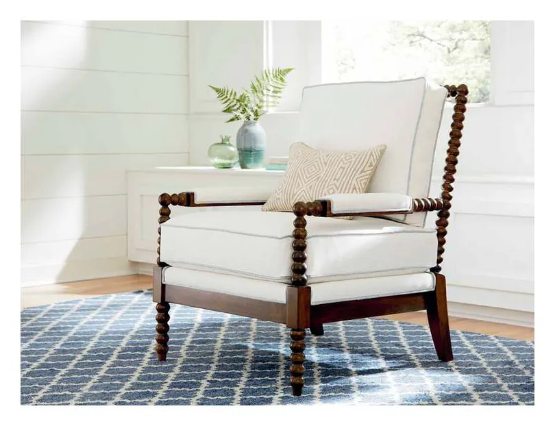 Bassett 1060-02 Pippa Accent Chair Bassett 1060-02 Pippa Accent Chair