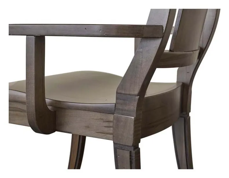 Bassett 4021-1000BX Baxter Maple Arm Chair Bassett 4021-1000BX Baxter Maple Arm Chair