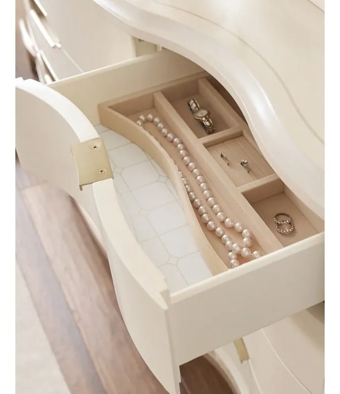 Caracole C013-016-031 Adela Dresser Caracole C013-016-031 Adela Dresser