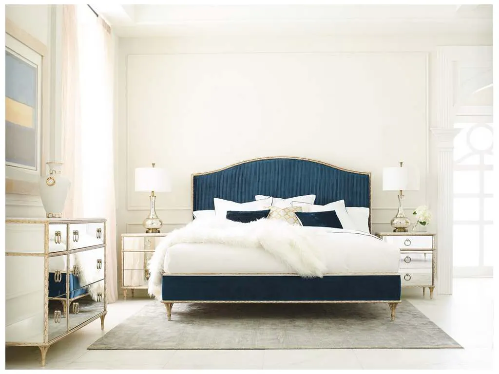 Caracole C063-419-122 Fontainebleau King Platform Bed Caracole C063-419-122 Fontainebleau King Platform Bed