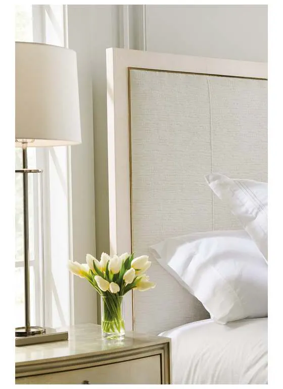Caracole CLA-019-143 Dream On And On California King Bed Caracole CLA-019-143 Dream On And On California King Bed