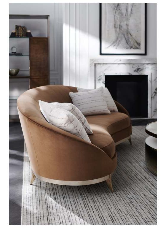 Caracole SGU-021-011-A Main Event Sofa Caracole SGU-021-011-A Main Event Sofa