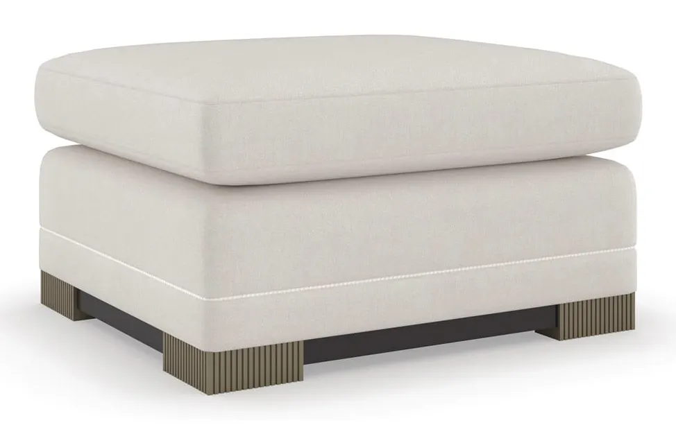Caracole UPH-021-041-A Caracole Classic Ottoman Caracole UPH-021-041-A Caracole Classic Ottoman