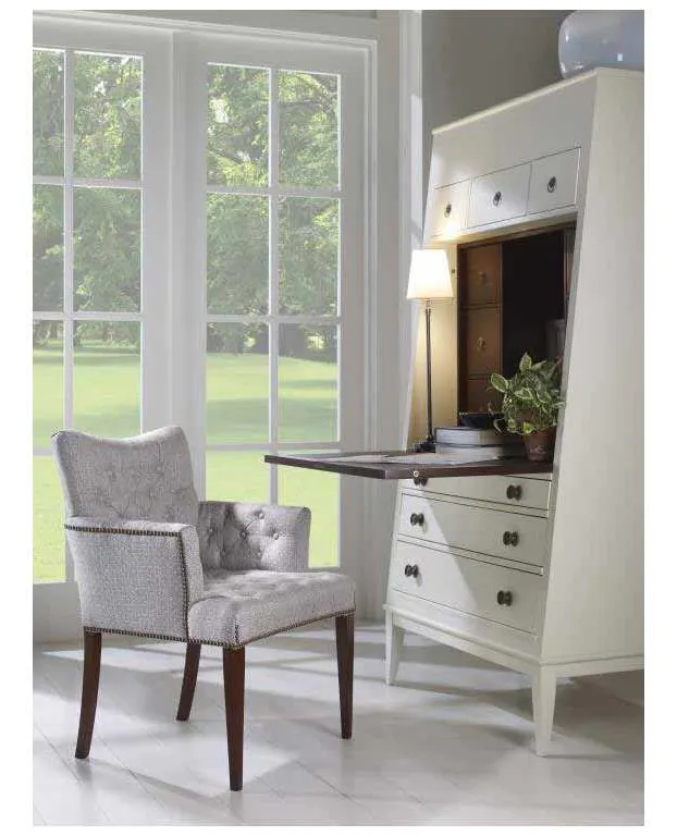Century AE-LR-18261 Madison Chair Century AE-LR-18261 Madison Chair