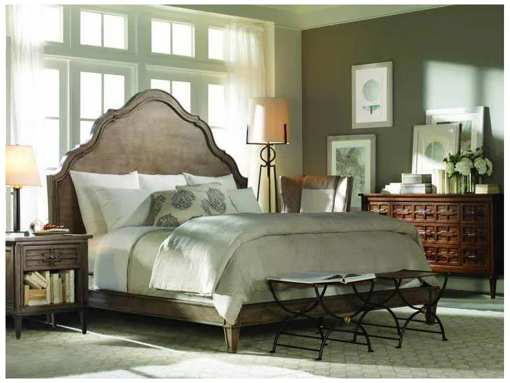 Century C5H-156 Casa Bella Carved Bed Century C5H-156 Casa Bella Carved Bed