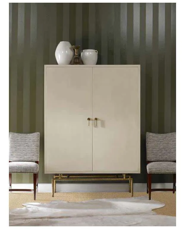 Century C7A-462 Harrison Bar Cabinet Century C7A-462 Harrison Bar Cabinet