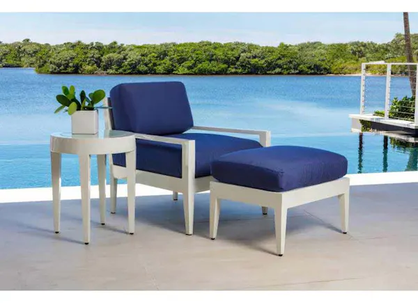 Century D46-83 Sail Round Side Table Century D46-83 Sail Round Side Table