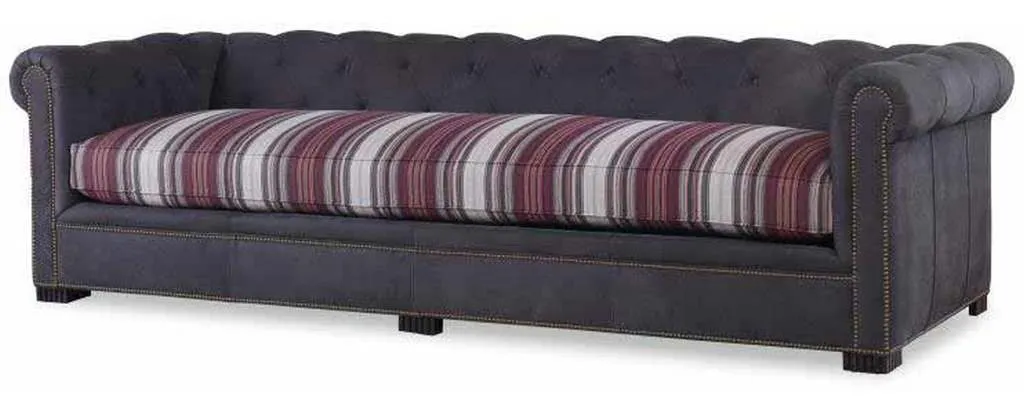 Century LR-7701-1D Classic Chesterfield Large Sofa Century LR-7701-1D Classic Chesterfield Large Sofa