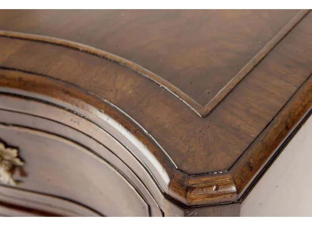 Century Furniture MN5543 Byron Serpentine Chest Century Furniture MN5543 Byron Serpentine Chest