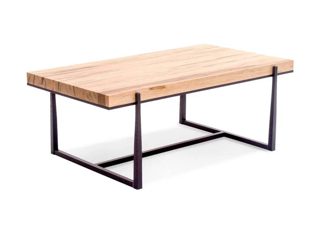 Charleston Forge 6124  Cooper Cocktail Table