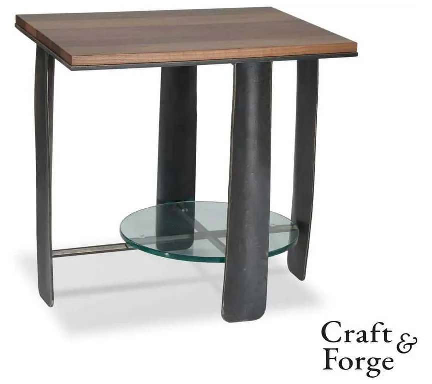 Charleston Forge 7079 Frontier End Table Charleston Forge 7079 Frontier End Table