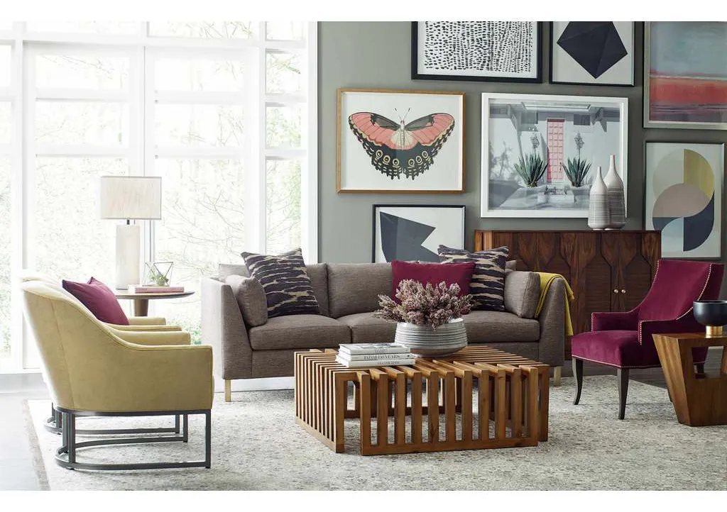 CR Laine 425 Tumnus Chair CR Laine 425 Tumnus Chair