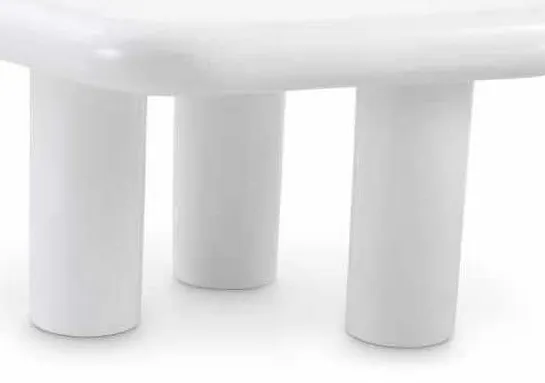 Eichholtz 117100 Side Table Matiz Eichholtz 117100 Side Table Matiz