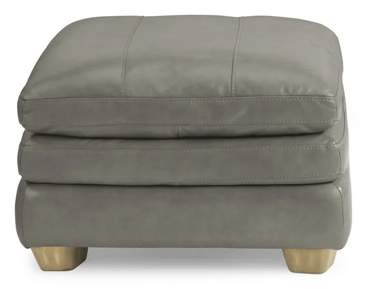 Flexsteel 1304-09 Ivy Leather Cocktail Ottoman Flexsteel 1304-09 Ivy Leather Cocktail Ottoman