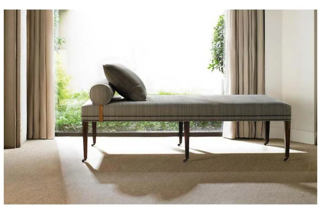 Hickory Chair HC126-30 Bexley Cocktail Ottoman with Upholstered Top Hickory Chair HC126-30 Bexley Cocktail Ottoman with Upholstered Top