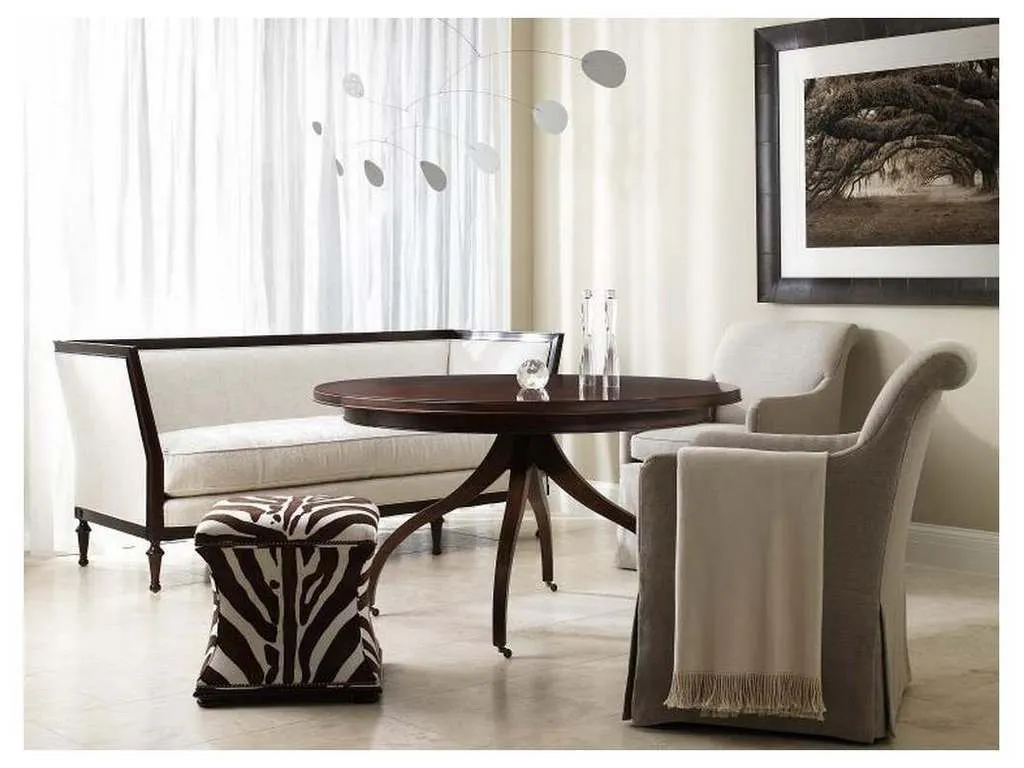 Hickory Chair HC182-71 Ingold 4 Leg Pedestal Base Mahogany Hickory Chair HC182-71 Ingold 4 Leg Pedestal Base Mahogany