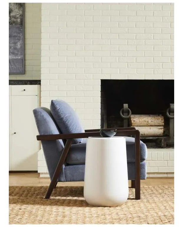 Hickory Chair HC3082-10 Clarita Table Hickory Chair HC3082-10 Clarita Table