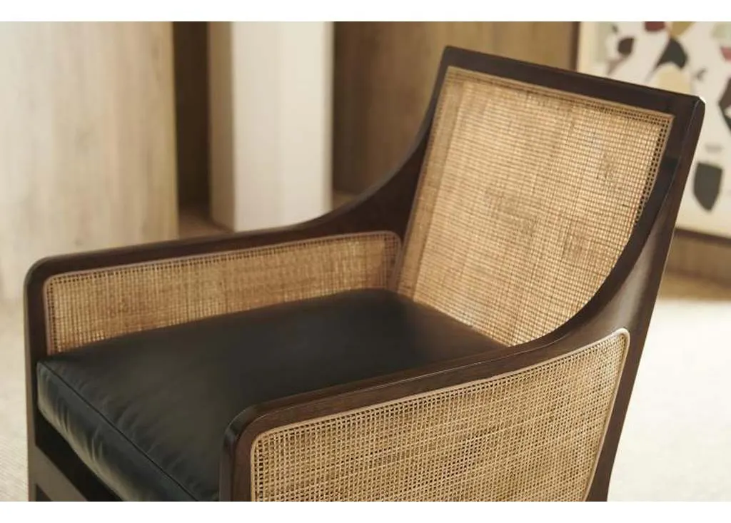 Hickory Chair HC8534-23 Wallace Caned Chair Hickory Chair HC8534-23 Wallace Caned Chair