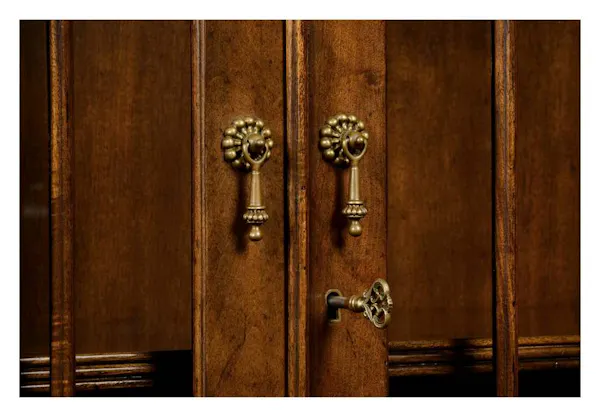 Jonathan Charles 492260-MAH Buckingham Georgian Mahogany Secretary Jonathan Charles 492260-MAH Buckingham Georgian Mahogany Secretary
