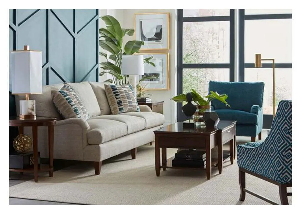 Kincaid UPH-323-84 Elliston Chair Kincaid UPH-323-84 Elliston Chair