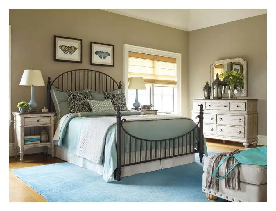 Kincaid 76-126P Weatherford Caitlins King Metal Bed Complete Kincaid 76-126P Weatherford Caitlins King Metal Bed Complete