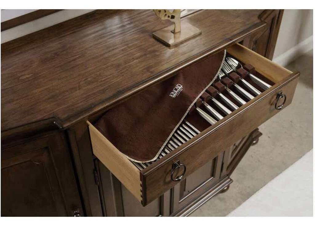 Kincaid 161-850 Commonwealth Damian Master Buffet Kincaid 161-850 Commonwealth Damian Master Buffet