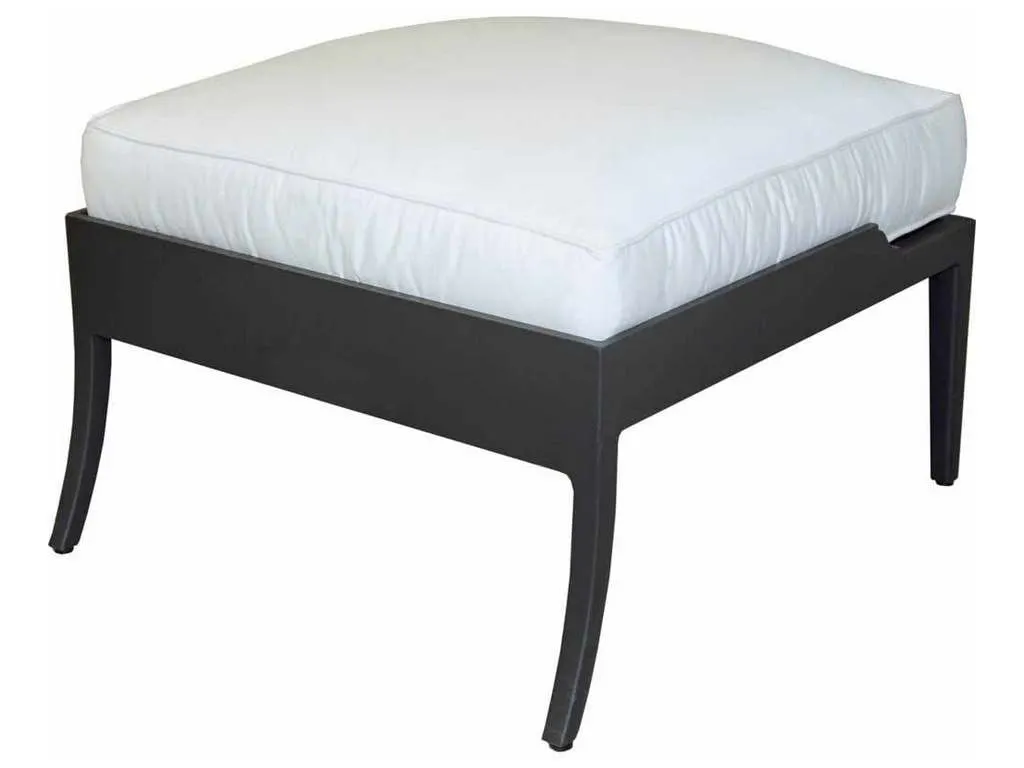 Lane Venture 231-05 Winterthur Ottoman