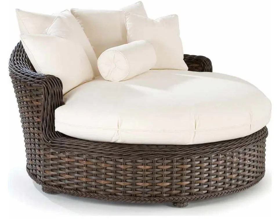Lane Venture 790-59 South Hampton Circular Chaise Lane Venture 790-59 South Hampton Circular Chaise