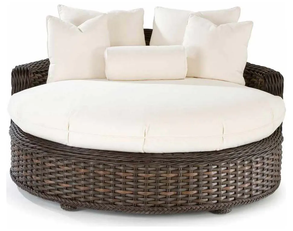 Lane Venture 790-59 South Hampton Circular Chaise Lane Venture 790-59 South Hampton Circular Chaise
