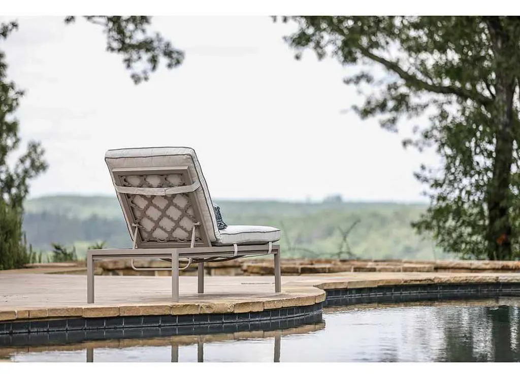 Lane Venture 414-40 Willow Adjustable Chaise Lane Venture 414-40 Willow Adjustable Chaise