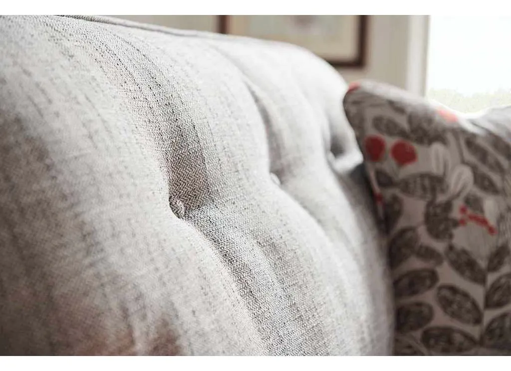 Lazboy 610411 Laurel Sofa Lazboy 610411 Laurel Sofa