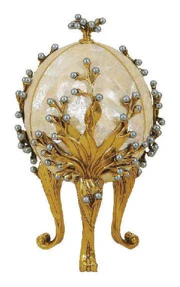 Maitland Smith 8160-10 Carl Egg On Stand Maitland Smith 8160-10 Carl Egg On Stand