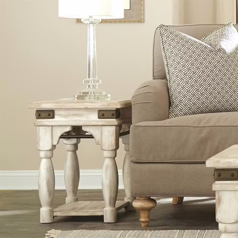 Riverside 27312 Regan Chairside Table Riverside 27312 Regan Chairside Table