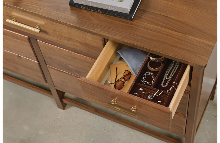 Kincaid Furniture 315-130 Wonderland Seven Drawer Dresser Kincaid Furniture 315-130 Wonderland Seven Drawer Dresser