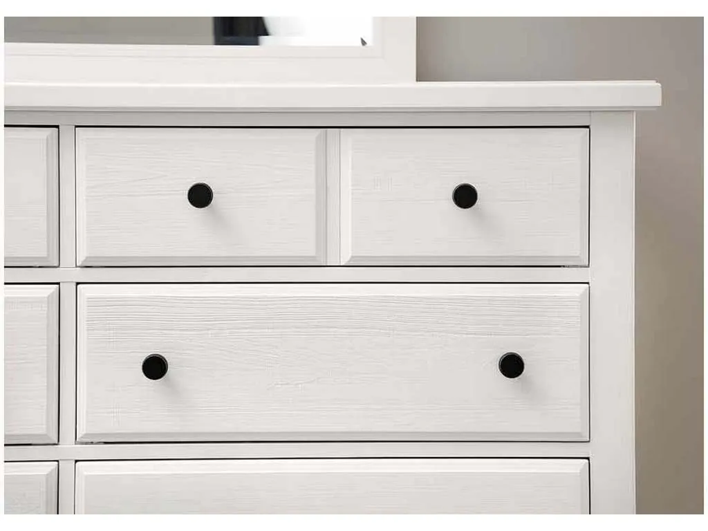 Vaughan Bassett 804-002 Cool Farmhouse Dresser 8 Drawer Soft White Vaughan Bassett 804-002 Cool Farmhouse Dresser 8 Drawer Soft White