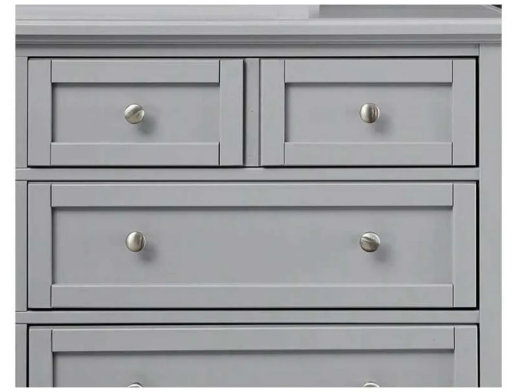 Vaughan Bassett BB26-115 Bonanza 5 Drawer Storage Chest Gray Vaughan Bassett BB26-115 Bonanza 5 Drawer Storage Chest Gray