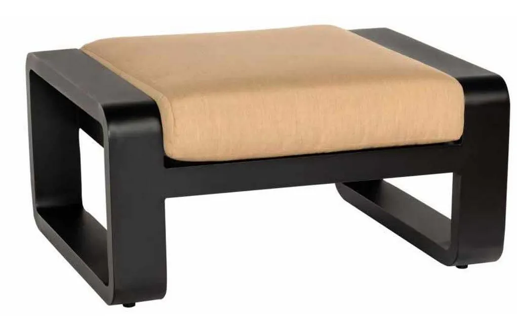 Woodard 7D0486 Vale Ottoman Woodard 7D0486 Vale Ottoman