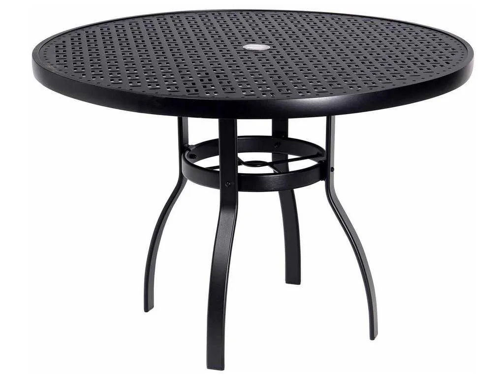Woodard 826142WL  Deluxe 42 inch Round Umbrella Table with Lattice Top