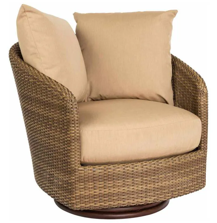 Woodard S507015 Saddleback Swivel Lounge Chair Woodard S507015 Saddleback Swivel Lounge Chair