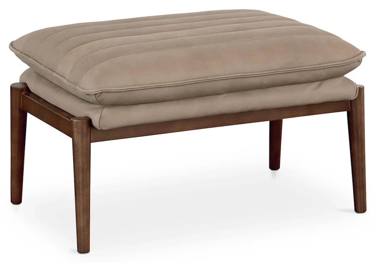 Bassett Furniture 1338-01M Ellis Leather Ottoman Bassett Furniture 1338-01M Ellis Leather Ottoman