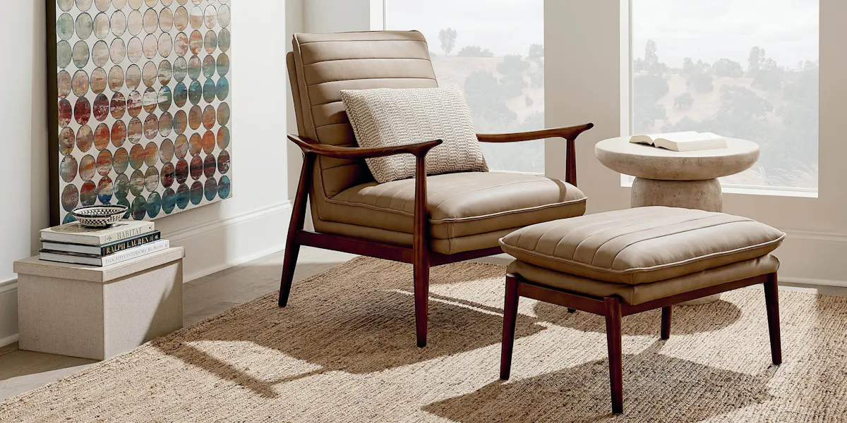Bassett Furniture 1338-02M Ellis Leather Accent Chair Bassett Furniture 1338-02M Ellis Leather Accent Chair