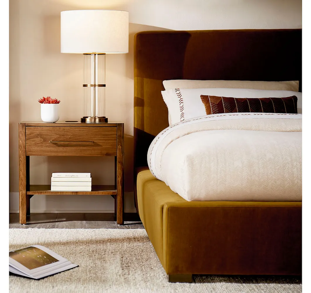 Bassett Furniture 2836-K169P-6441-8 Eden Upholstered King Bed Bassett Furniture 2836-K169P-6441-8 Eden Upholstered King Bed