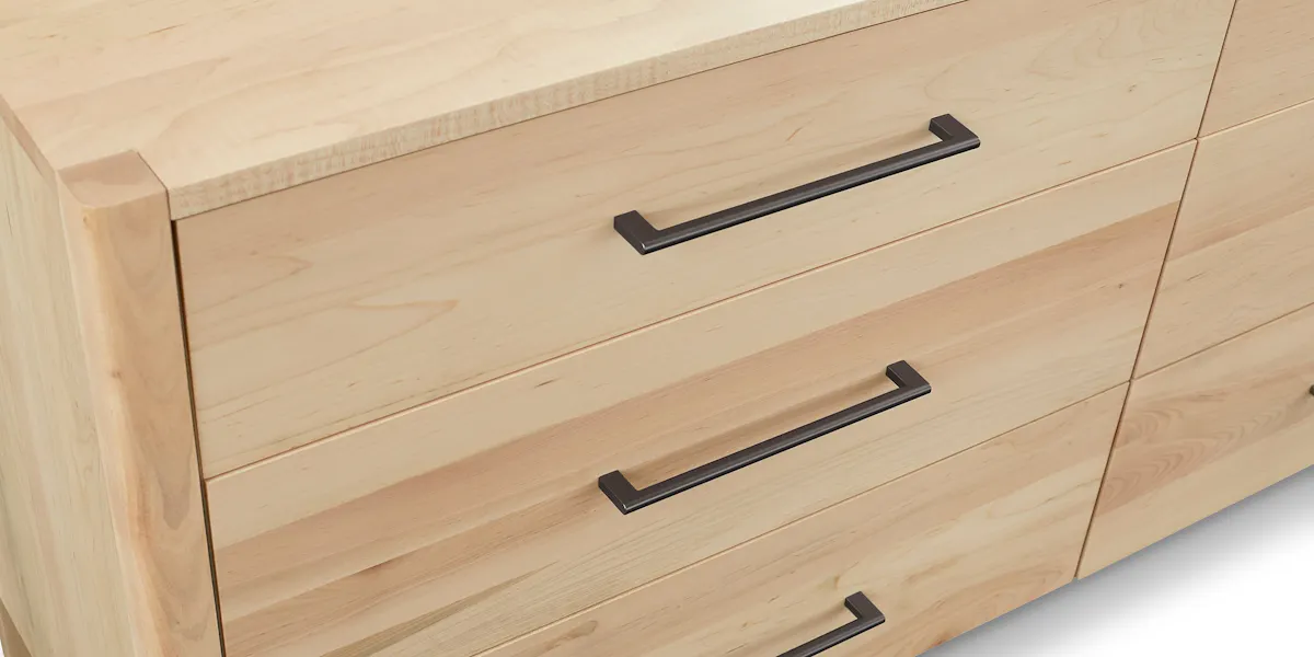 Bassett Furniture 2328-0237-CBBNPULL Parkway Dresser Bassett Furniture 2328-0237-CBBNPULL Parkway Dresser