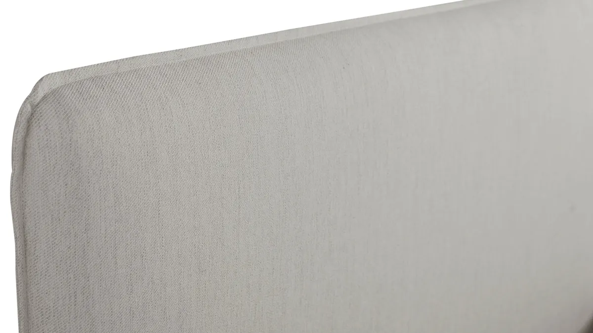 Bassett Furniture 2828-KP69P-1598-1 Madison King Upholstered Bed Bassett Furniture 2828-KP69P-1598-1 Madison King Upholstered Bed